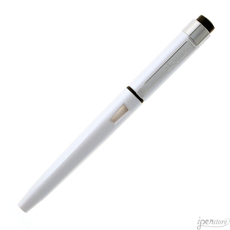Diplomat Magnum Fountain Pen, Metallic Pearl White